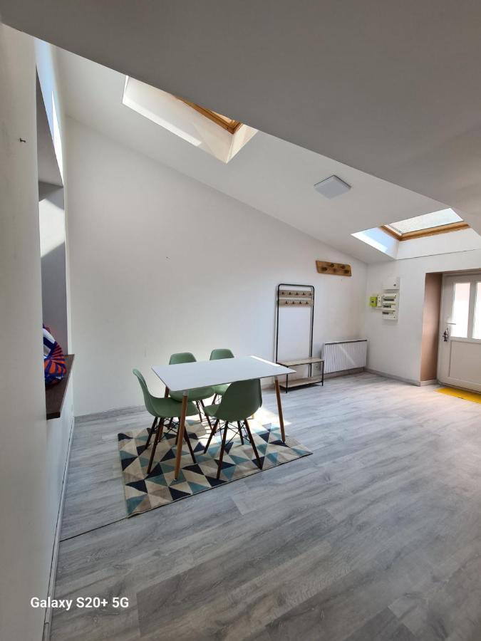 Au Vieux Vesoul Appartement Buitenkant foto